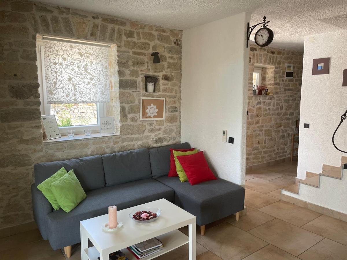 Holiday Home Toma Puljane Экстерьер фото