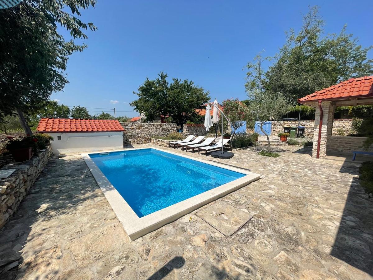 Holiday Home Toma Puljane Экстерьер фото