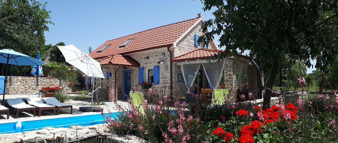Holiday Home Toma Puljane Экстерьер фото
